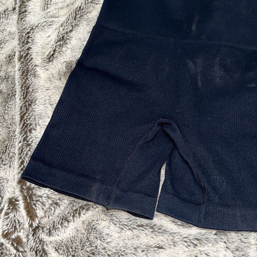 Amazon Black Ribbed Bike Shorts | Sz S (NO SIZE TAG) - Picture 3 of 4